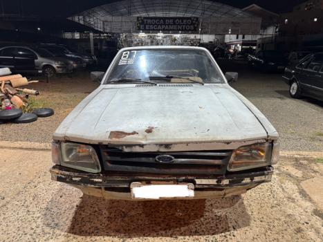 FORD Pampa 1.6 4X4 GL, Foto 2