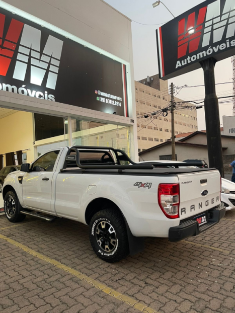 FORD Ranger 2.2 16V DIESEL CABINE SIMPLES, Foto 4