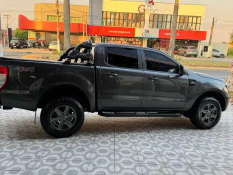 FORD Ranger 2.2 16V XLS DIESEL 4X4 CABINE DUPLA AUTOMTICO, Foto 25