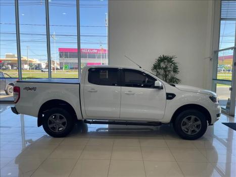 FORD Ranger 2.2 16V XLS DIESEL 4X4 CABINE DUPLA AUTOMTICO, Foto 4