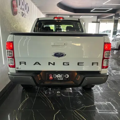 FORD Ranger 2.2 16V XLS DIESEL 4X4 CABINE DUPLA AUTOMTICO, Foto 5