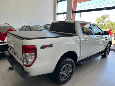 FORD Ranger 2.2 16V XLS DIESEL 4X4 CABINE DUPLA AUTOMTICO, Foto 2