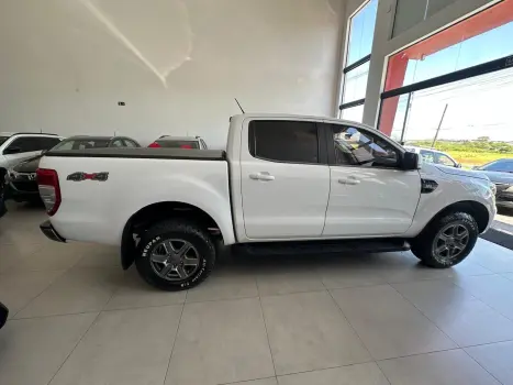 FORD Ranger 2.2 16V XLS DIESEL 4X4 CABINE DUPLA AUTOMTICO, Foto 13