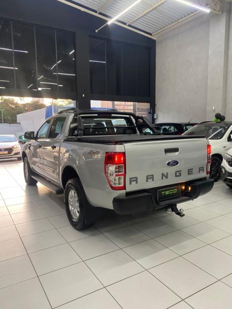 FORD Ranger 2.2 16V 4X4 XL DIESEL CABINE DUPLA, Foto 6