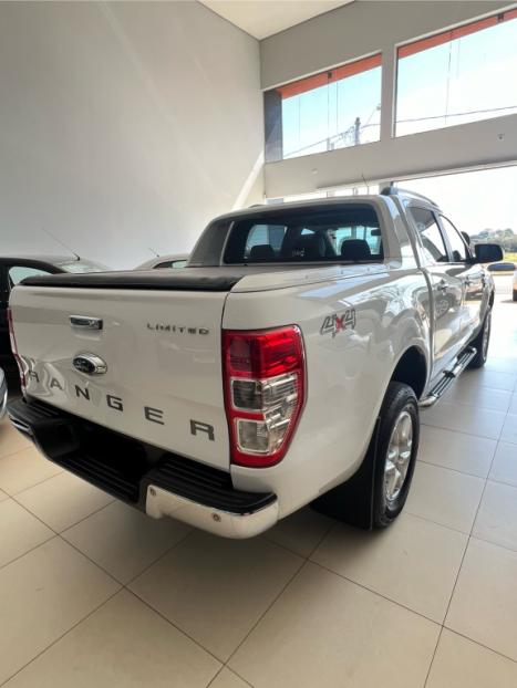 FORD Ranger 3.2 20V CABINE DUPLA 4X4 LIMITED PLUS TURBO DIESEL AUTOMTICO, Foto 4