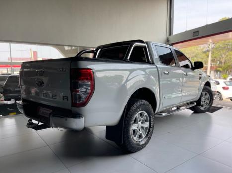 FORD Ranger 3.2 20V XLT 4X4 CABINE DUPLA TURBO DIESEL AUTOMTICO, Foto 4