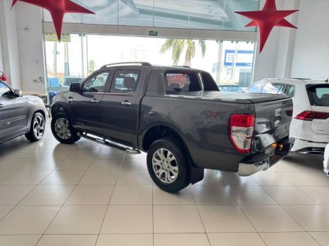 FORD Ranger 3.2 20V CABINE DUPLA 4X4 LIMITED TURBO DIESEL AUTOMTICO, Foto 3