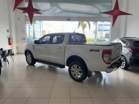 FORD Ranger 3.2 20V XLT 4X4 CABINE DUPLA TURBO DIESEL AUTOMTICO, Foto 5