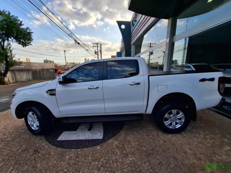 FORD Ranger 3.2 20V XLT 4X4 CABINE DUPLA TURBO DIESEL AUTOMTICO, Foto 2