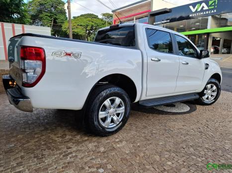 FORD Ranger 3.2 20V XLT 4X4 CABINE DUPLA TURBO DIESEL AUTOMTICO, Foto 14