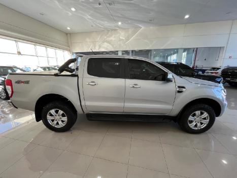 FORD Ranger 3.2 20V XLT 4X4 CABINE DUPLA TURBO DIESEL AUTOMTICO, Foto 4