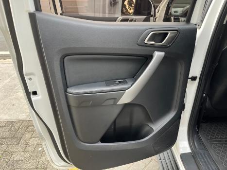 FORD Ranger 3.2 20V XLT 4X4 CABINE DUPLA TURBO DIESEL, Foto 10