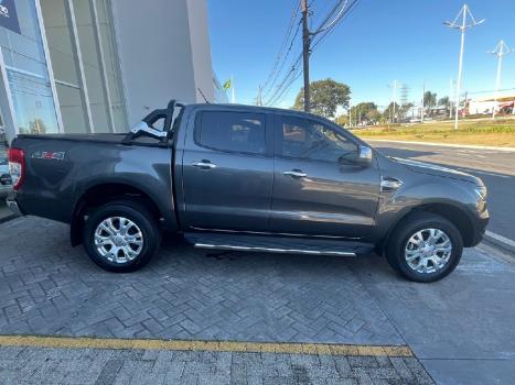 FORD Ranger 3.2 20V XLT 4X4 CABINE DUPLA TURBO DIESEL, Foto 4