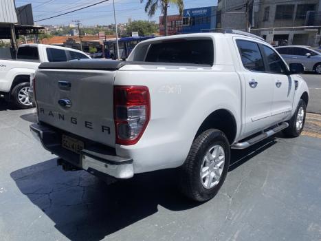 FORD Ranger 3.2 20V CABINE DUPLA 4X4 LIMITED PLUS TURBO DIESEL AUTOMTICO, Foto 2