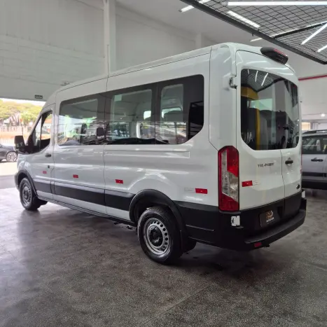 FORD Transit 2.4 VAN TURBO DIESEL, Foto 6