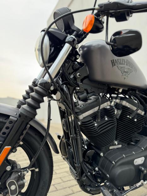 HARLEY DAVIDSON Sportster XL 883 IRON, Foto 3