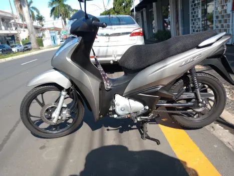 HONDA Biz 125 EX, Foto 3