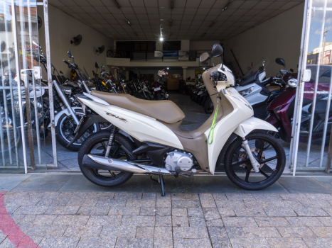 HONDA Biz 125 EX, Foto 2