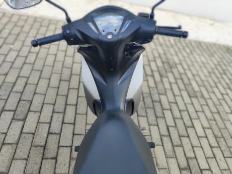 HONDA Biz 125 EX, Foto 3