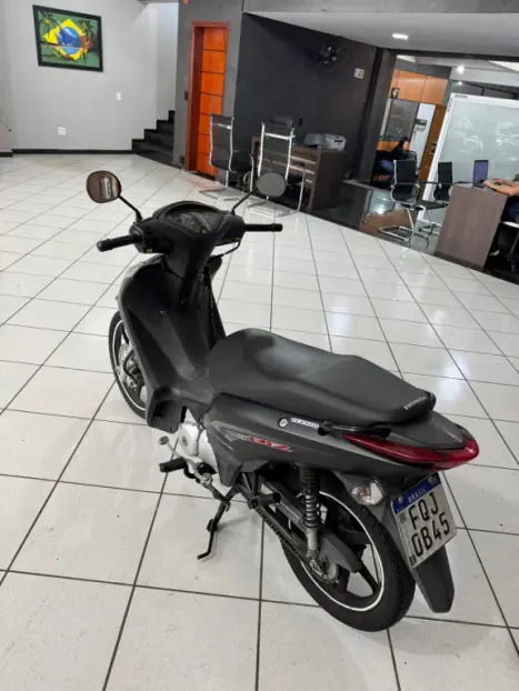 HONDA Biz 125 EX, Foto 6