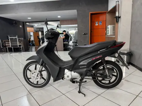 HONDA Biz 125 EX, Foto 8