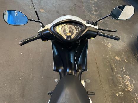HONDA Biz 125 EX, Foto 9