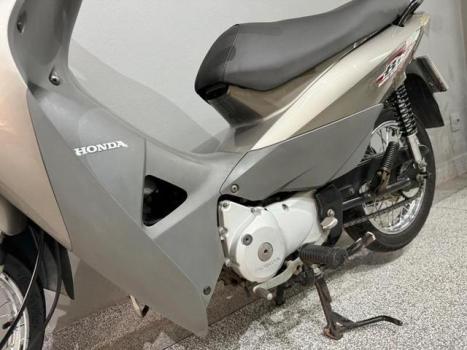 HONDA Biz 125 KS, Foto 15