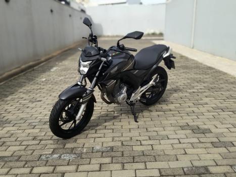 HONDA CB 250 F Twister , Foto 2
