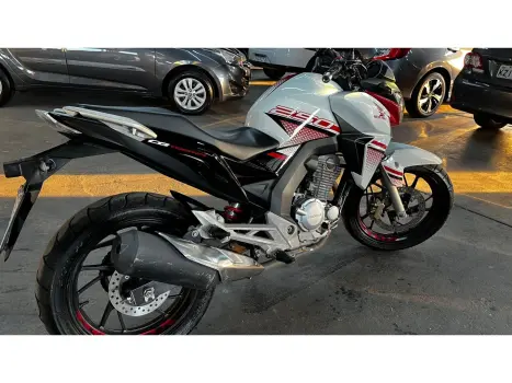 HONDA CB 250 F Twister FLEXONE, Foto 7