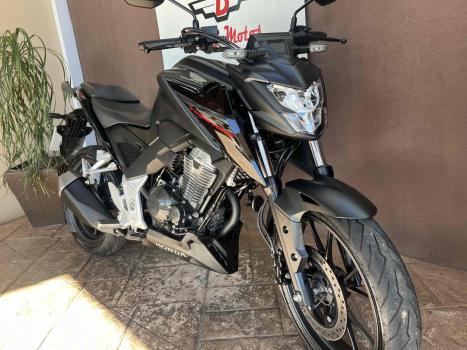 HONDA CB 300 F Twister FLEX ABS, Foto 2
