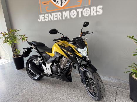 HONDA CB 300 F Twister FLEX ABS, Foto 2