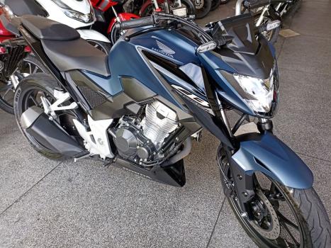 HONDA CB 300 F Twister FLEX ABS, Foto 3