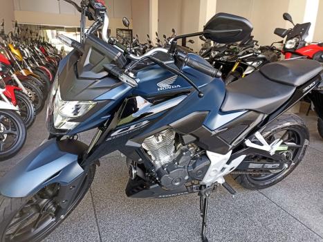 HONDA CB 300 F Twister FLEX ABS, Foto 4