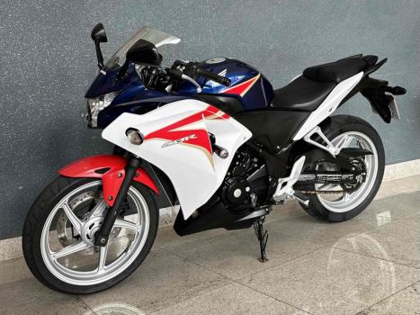 HONDA CBR 250 R, Foto 2