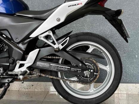 HONDA CBR 250 R, Foto 6