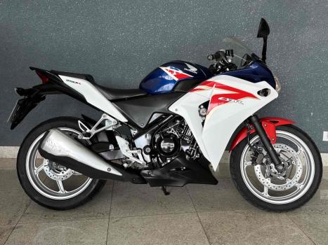 HONDA CBR 250 R, Foto 9