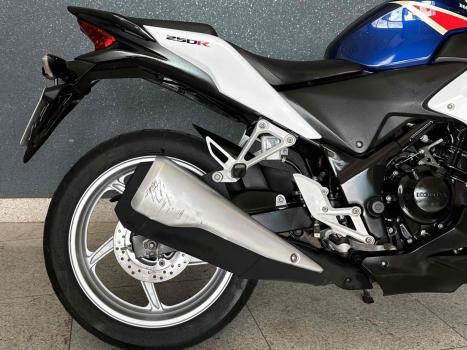 HONDA CBR 250 R, Foto 14