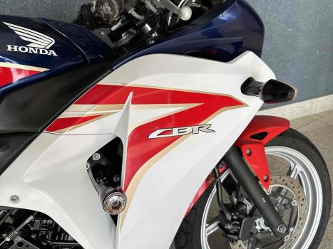HONDA CBR 250 R, Foto 16