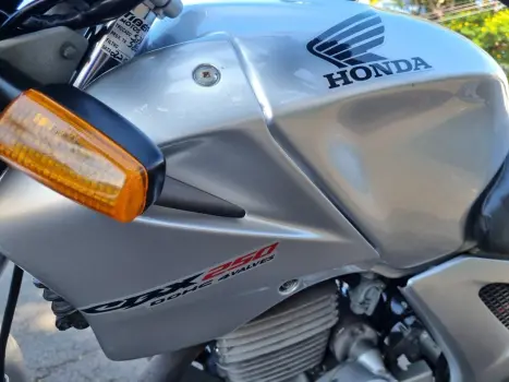 HONDA CBX Twister 250 , Foto 13
