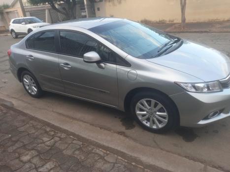 HONDA Civic 1.8 16V 4P FLEX LXS AUTOMTICO, Foto 1