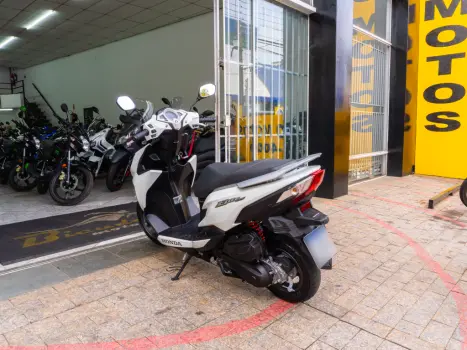 HONDA Elite 125 , Foto 3