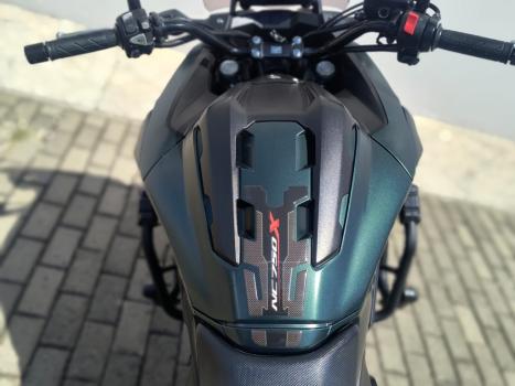 HONDA NC 750 X ABS, Foto 4