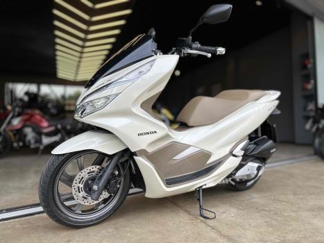 HONDA PCX 150 DLX, Foto 2