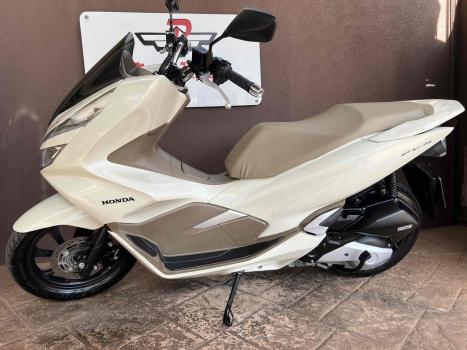HONDA PCX 150 DLX, Foto 2