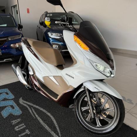 HONDA PCX 150 DLX, Foto 2