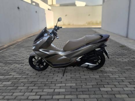 HONDA PCX 150 DLX, Foto 2
