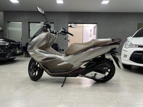 HONDA PCX 150 DLX, Foto 2