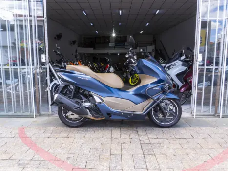 HONDA PCX 160 DLX ABS, Foto 2