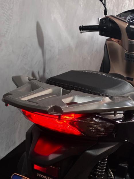 HONDA SH 150 I DLX, Foto 2