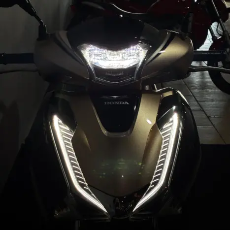HONDA SH 150 I DLX, Foto 13